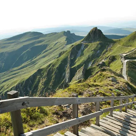 Grand T3 Au Mont-dore Avec Terrasse Et Parking - Fr-1-608-177